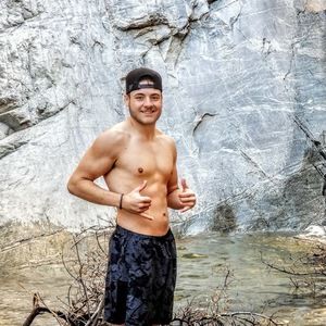 Meet your Posher, Dylan